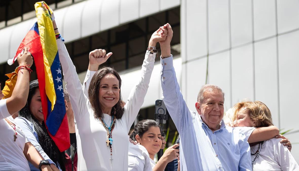 María Corina Machado y Edmundo González en manifestación en Venezuela el año pasado.