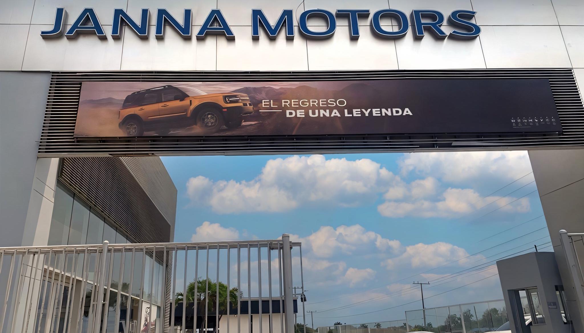 Fachada de Janna Motors.