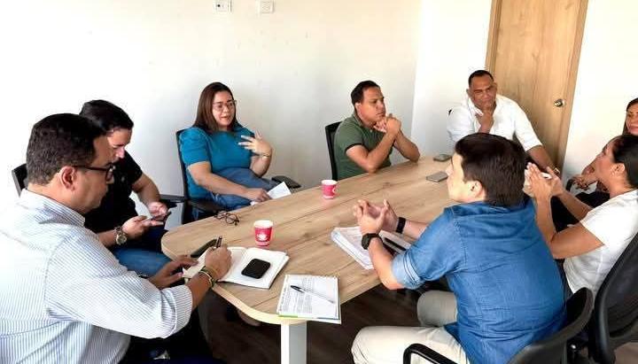 Mesa de trabajo en la Procuraduría el 30 de enero de 2025.