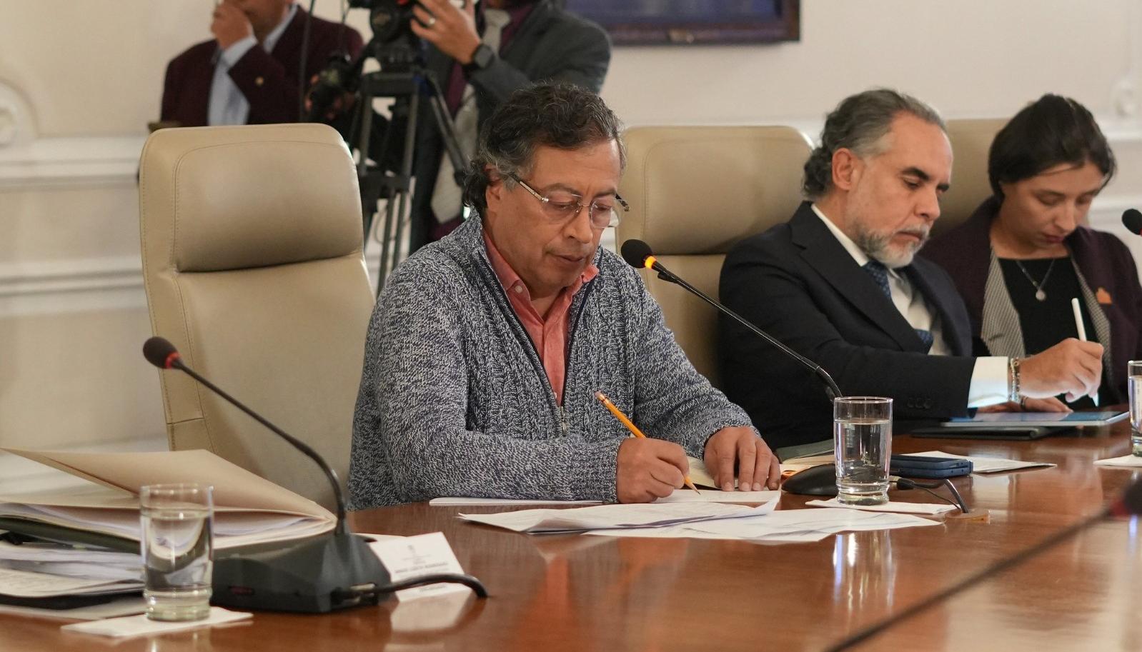 El Presidente Gustavo Petro durante el Consejo de Ministros de esta noche. 