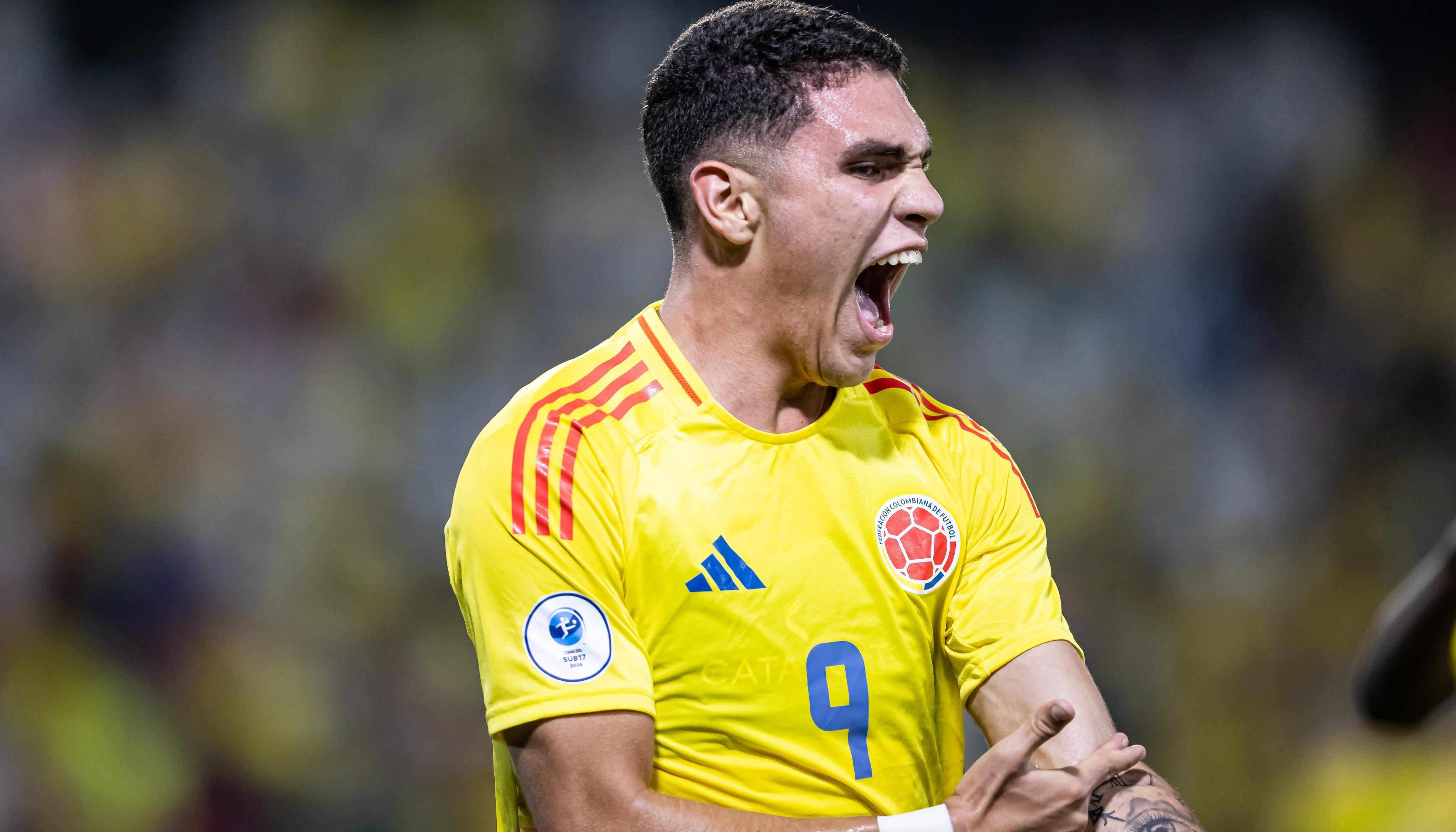 Santiago Londoño celebrando el gol a Chile.