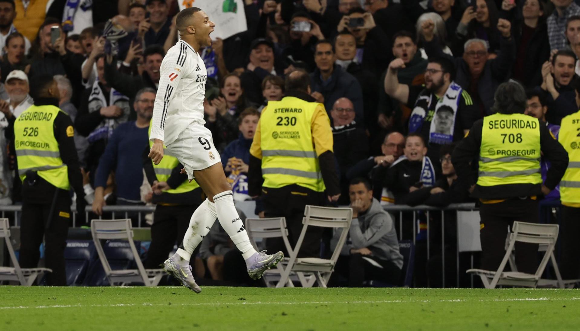 Kylian Mbappé celebrando el gol que le dio la victoria al Real Madrid.