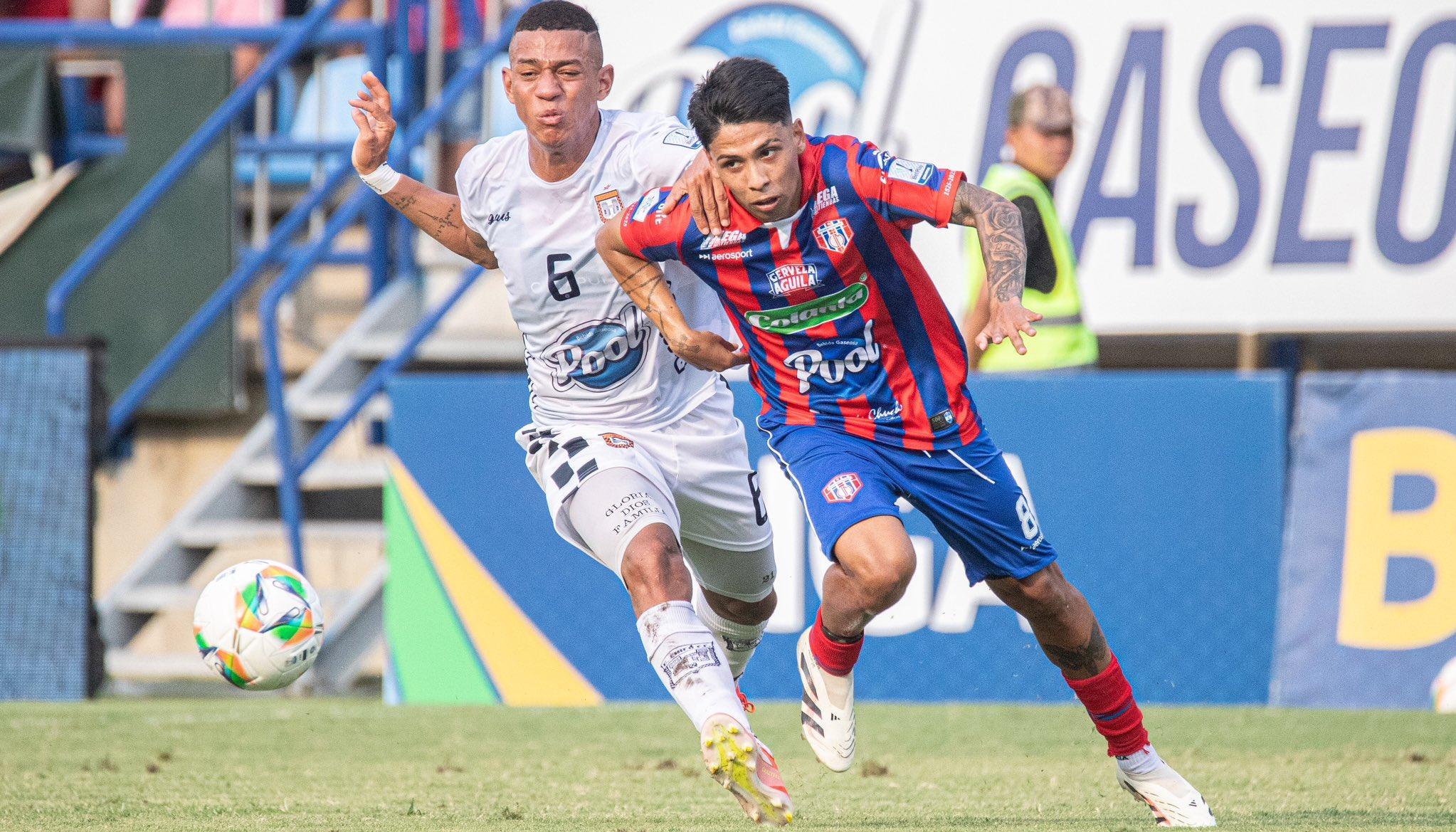 Óscar Barreto, del Unión Magdalena, supera la marca de Andrés Aedo.