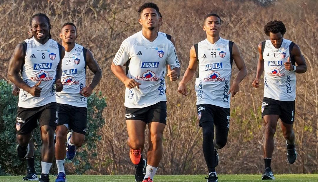 Yimmi Chará, Jhomier Guerrero, Edwin Herrera, José Enamorado y Didier Moreno durante un entrenamiento.