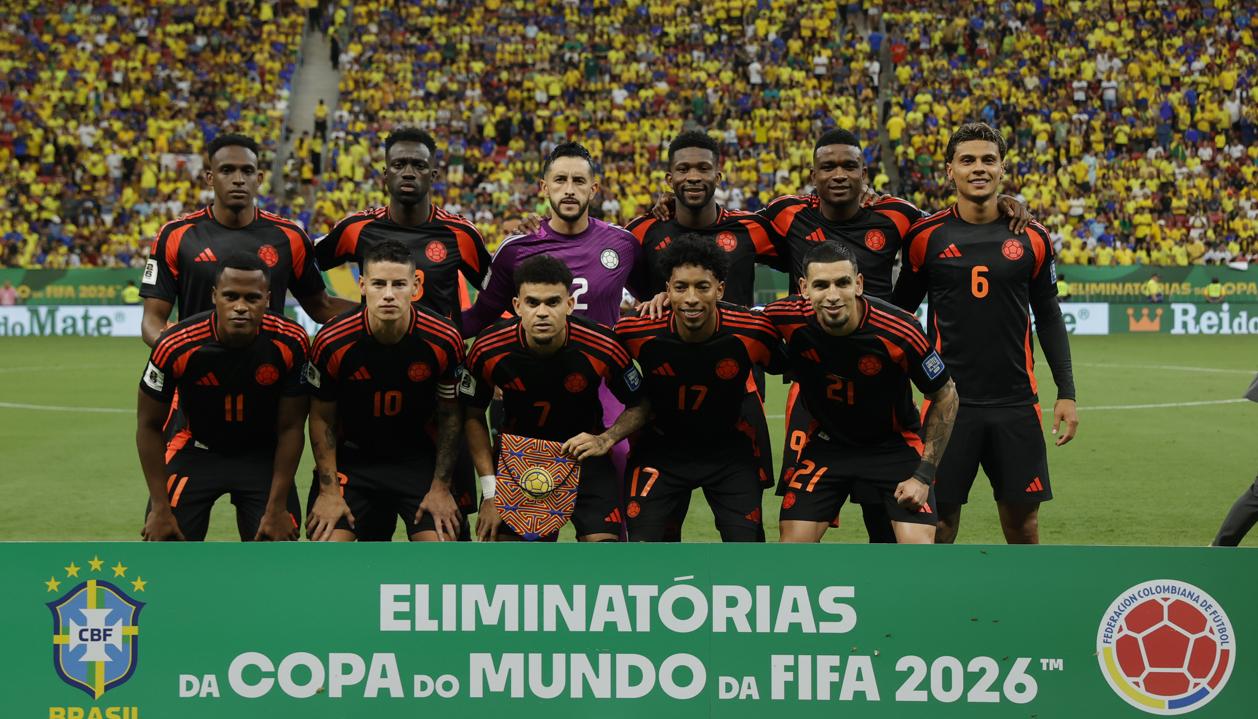 Formación inicialista de la Selección Colombia en el partido contra Brasil. 