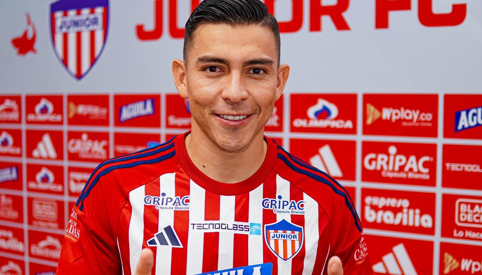 Harold Rivera en su presentación con Junior.