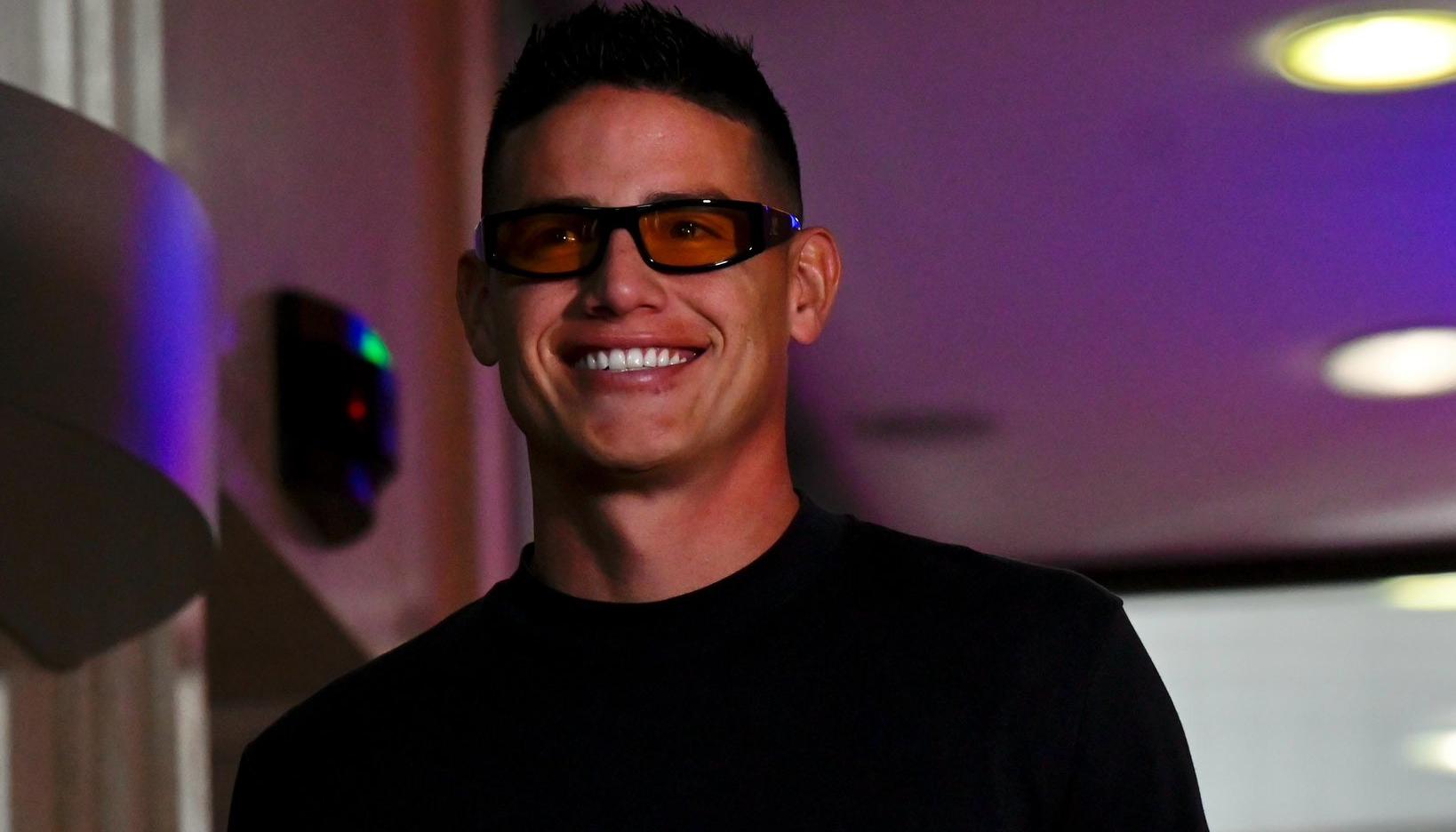 James Rodríguez, capitán de la Selección Colombia a su llegada a Brasilia. 