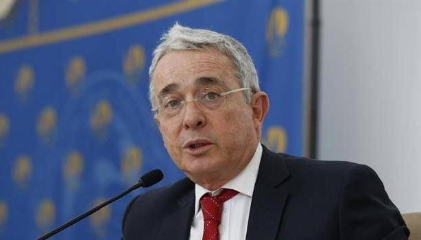 Álvaro Uribe Vélez.