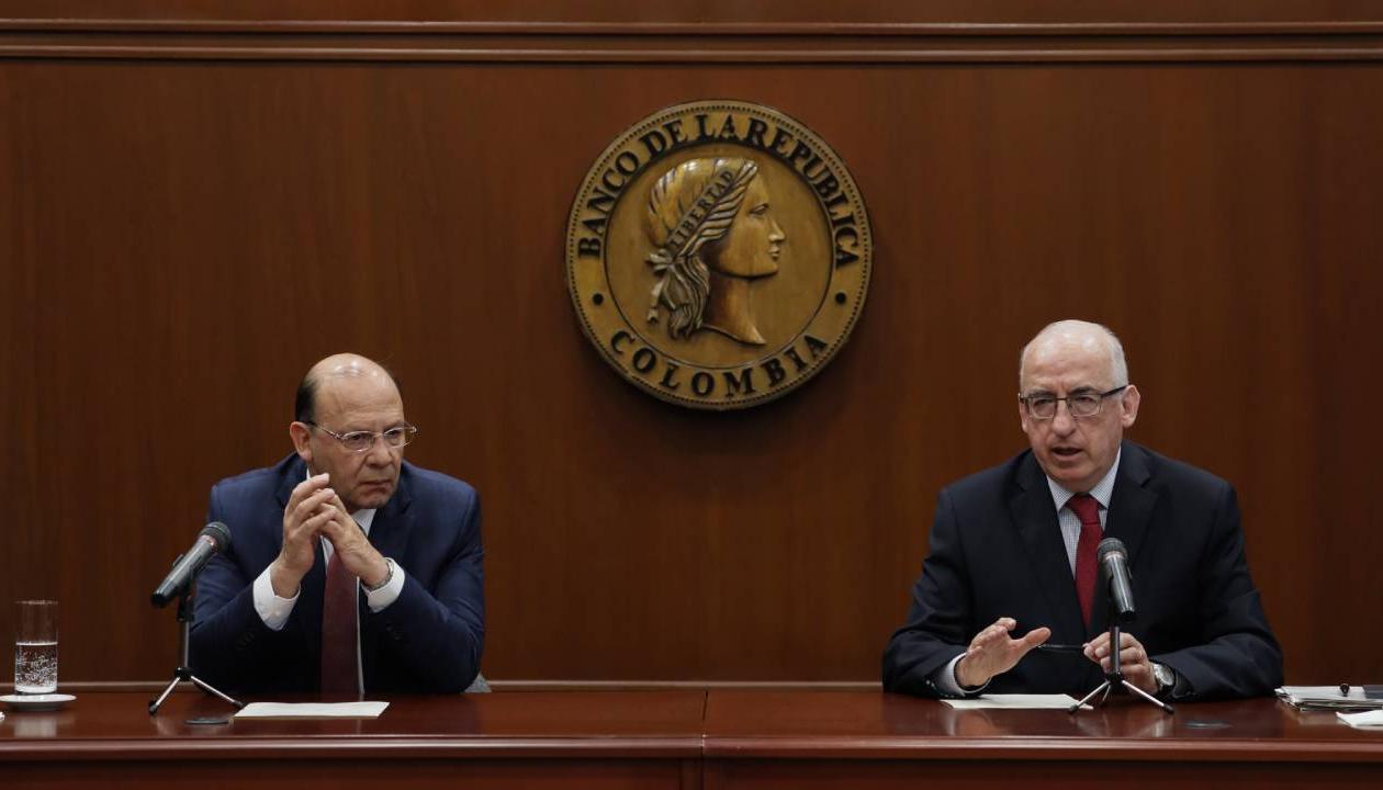 Germán Ávila, ministro de Hacienda, y Leonardo Villar, gerente del Banco de la República.