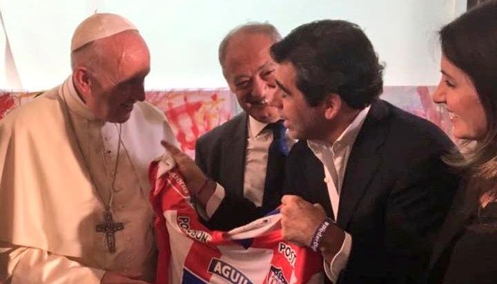 El Papa Francisco y el Alcalde Alejandro Char.