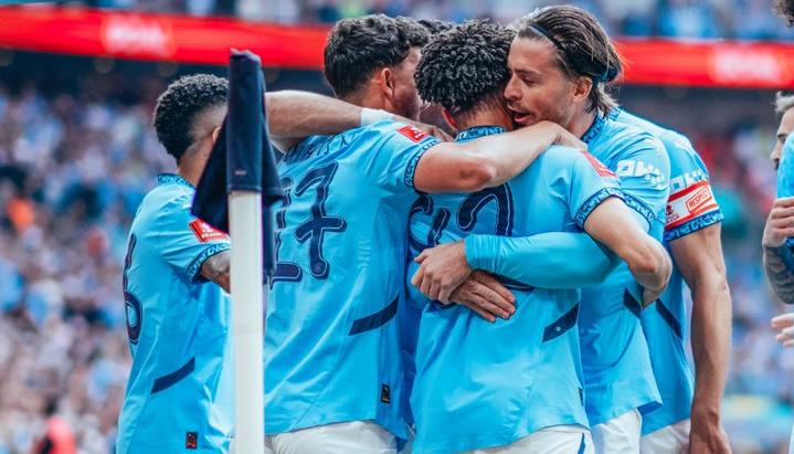 Jugadores del Manchester City celebrando uno de los goles.