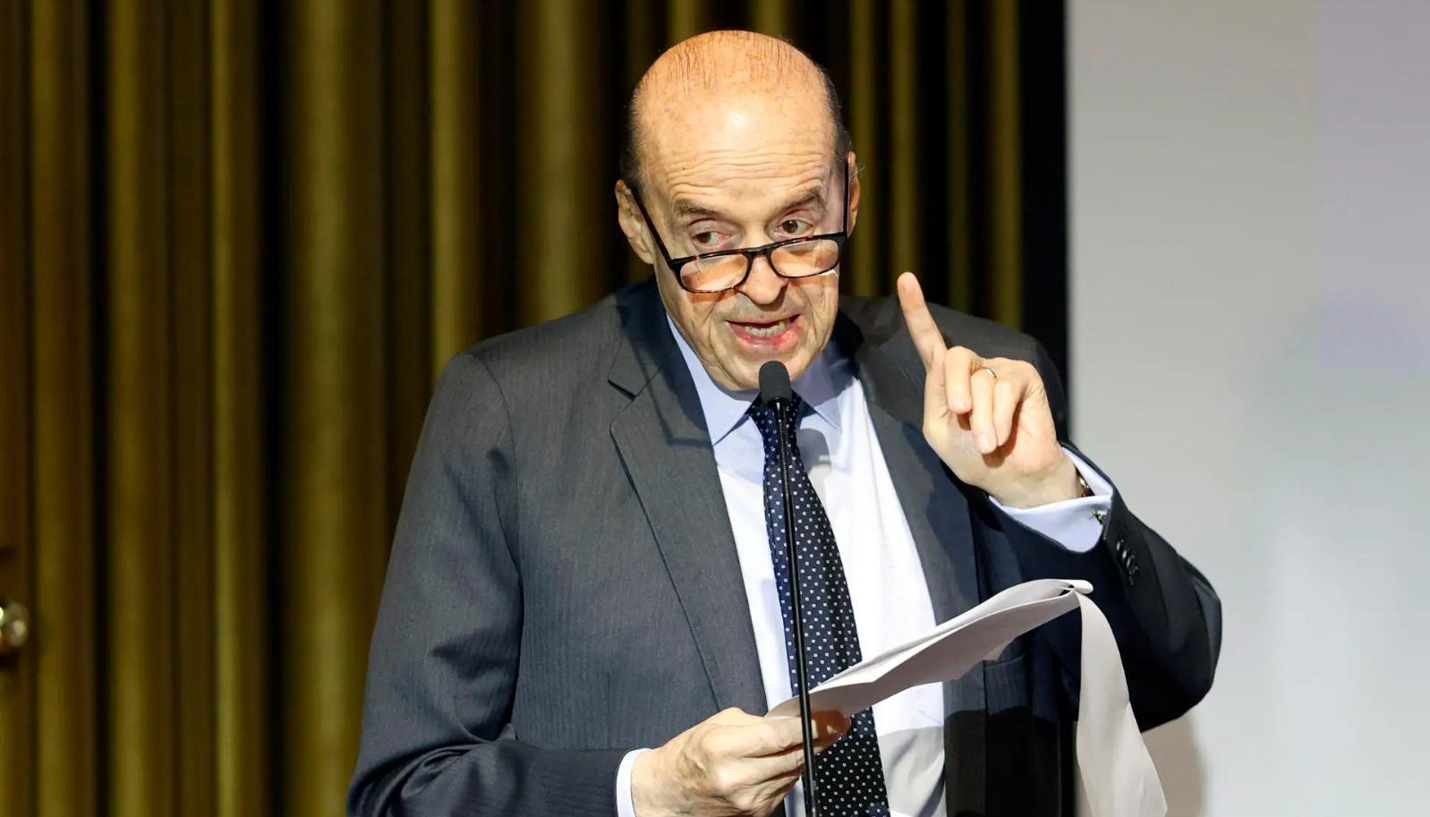 El excanciller Álvaro Leyva.