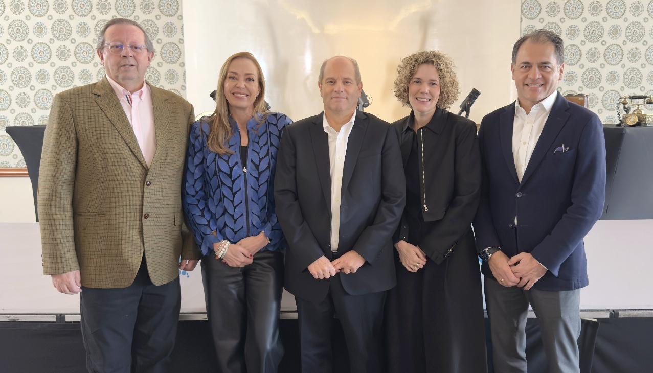 Ricardo Galán, Catalina Escobar Restrepo, Andrés Wolf,  Andrea Escobar Vilá y Fabián Hernández