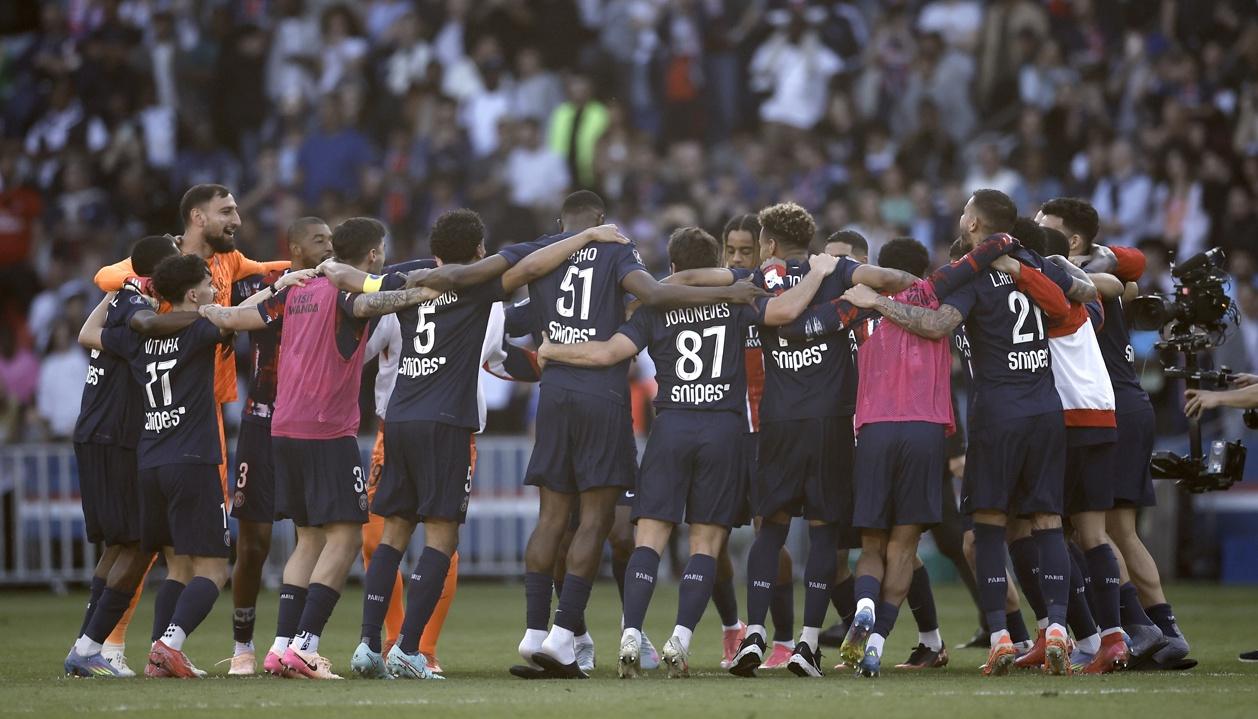 La celebración de los jugadores del PSG.
