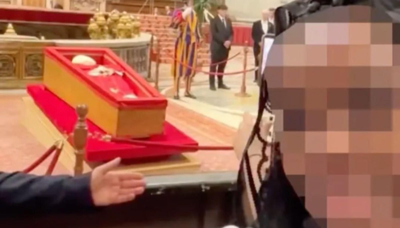 Una de las selfies que es viral en redes sociales.