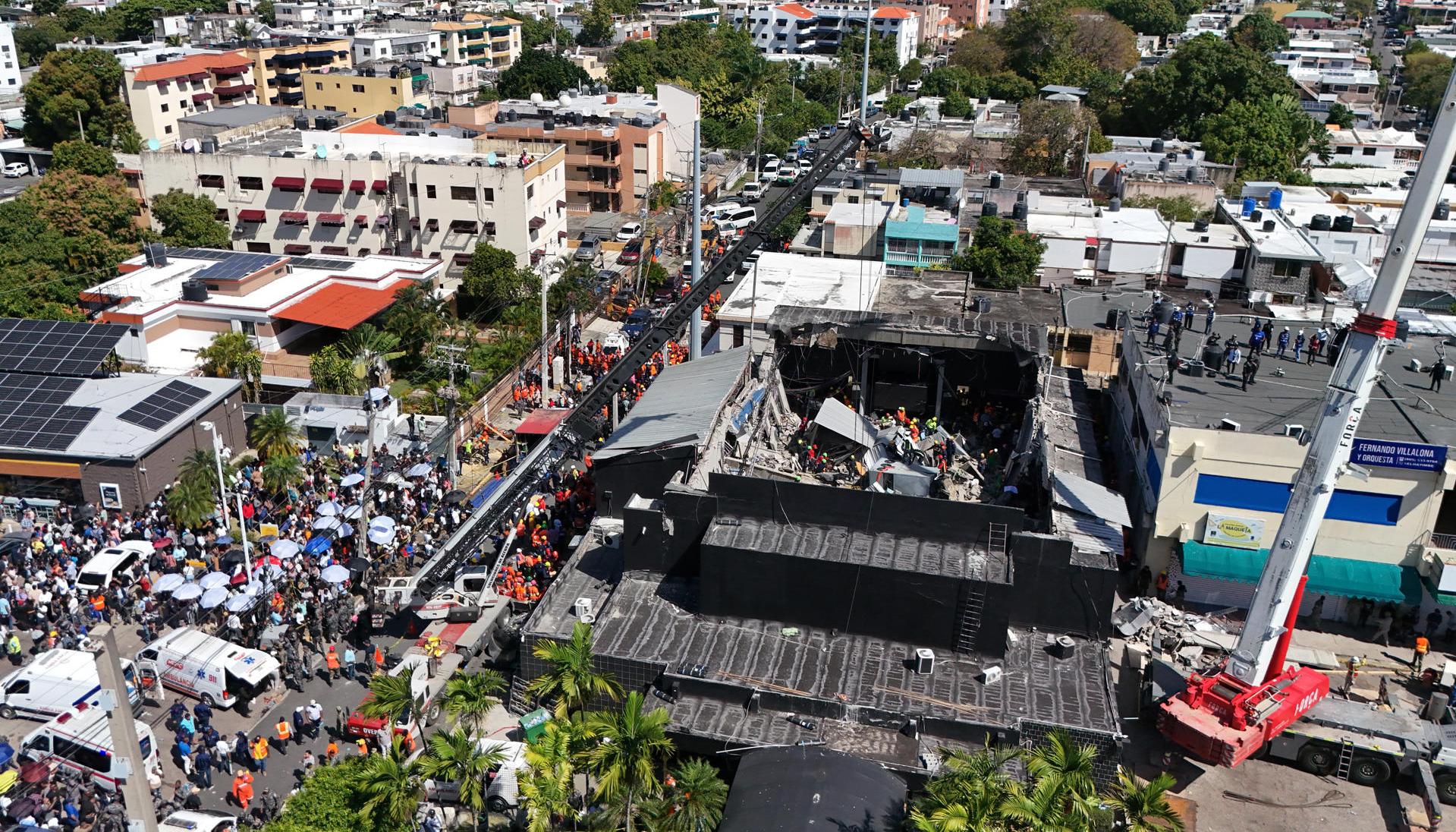 Trabajos de rescate en la discoteca Jet Set. 