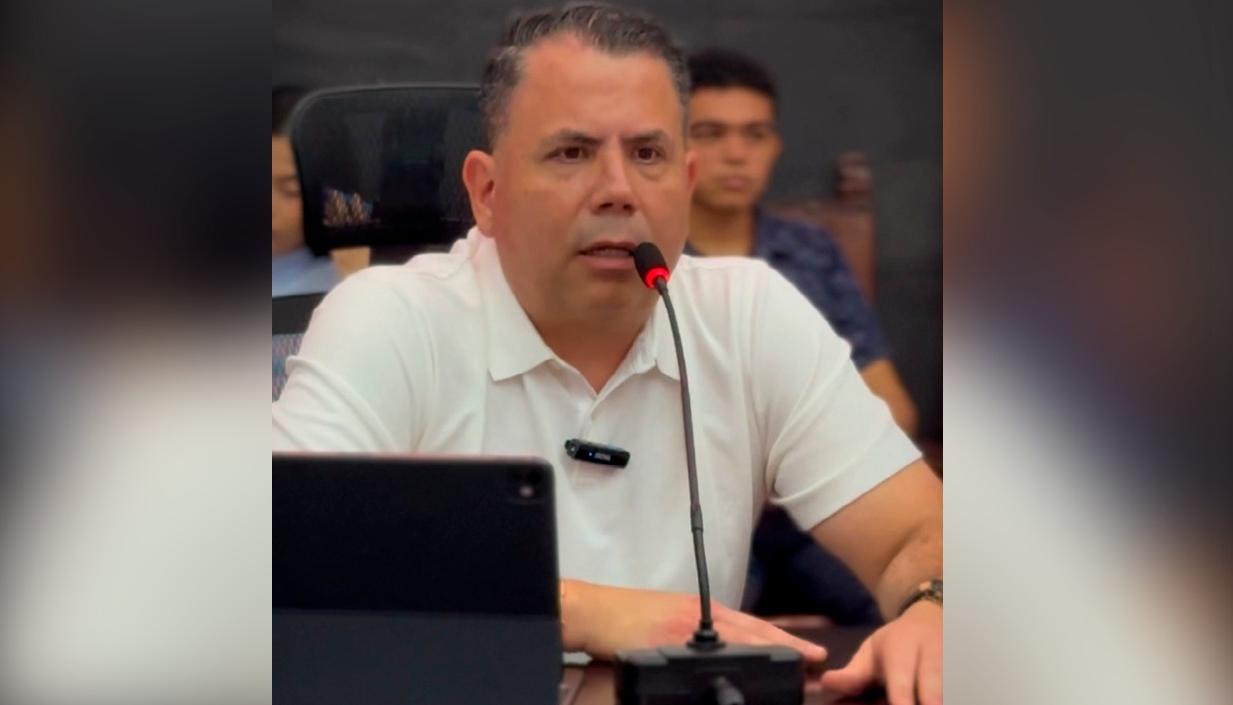 Diputado Harry Canedo Acosta, autor y ponente del proyecto.