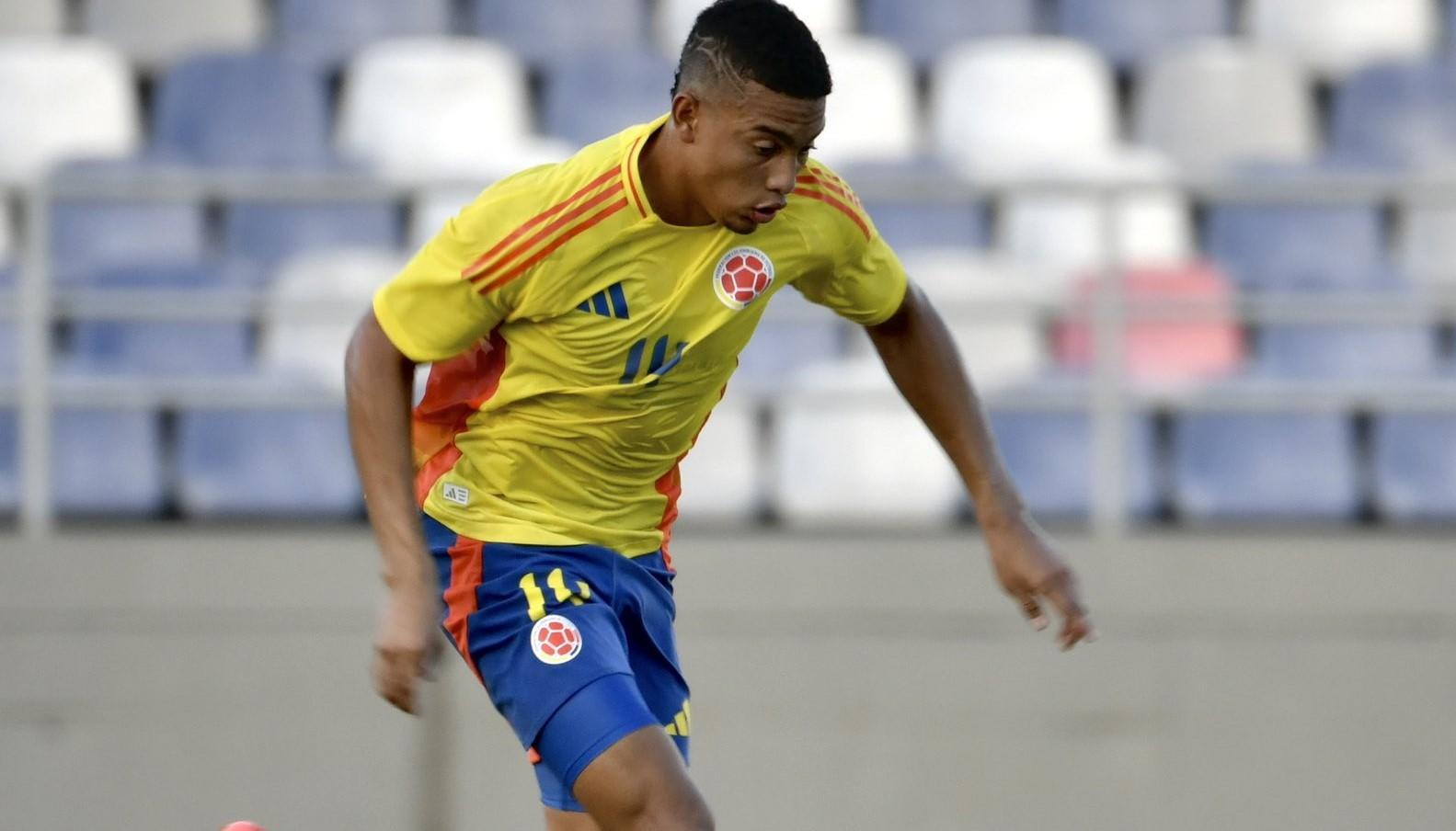 Jordan Barrera jugando con la Selección Colombia Sub 20.