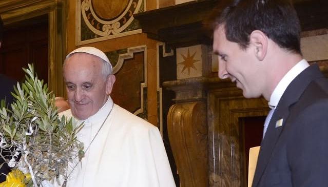 Uno de los encuentros de Lionel Messi con el Papa Francisco