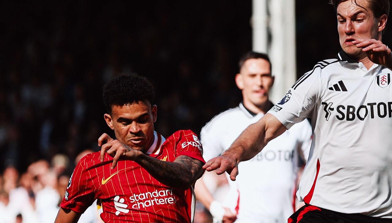 El remate de Luis Díaz que terminó en el segundo gol del Liverpool. 