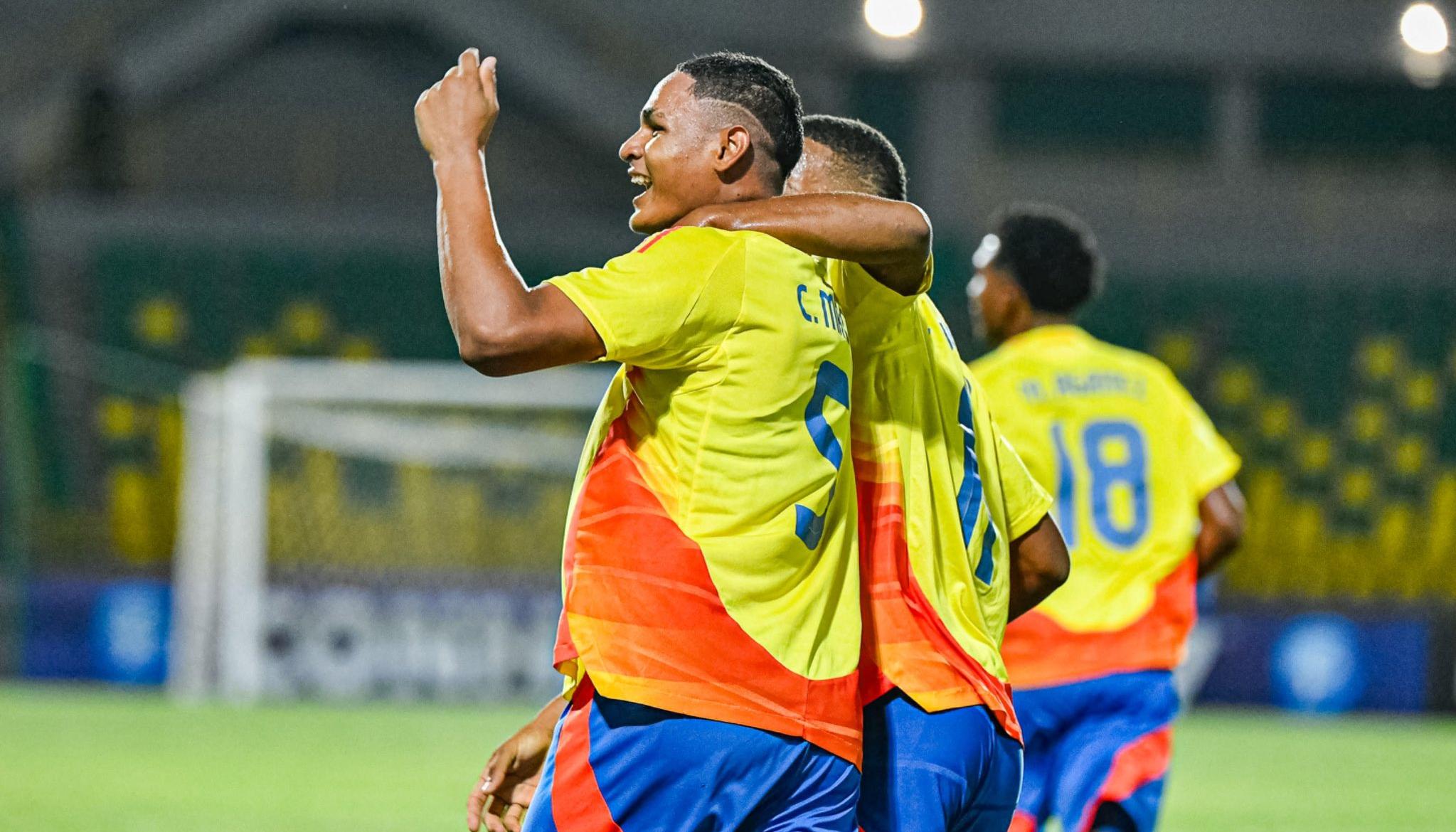 Criss Macías, lateral de Colombia, celebra el gol que le marcó a Argentina. 