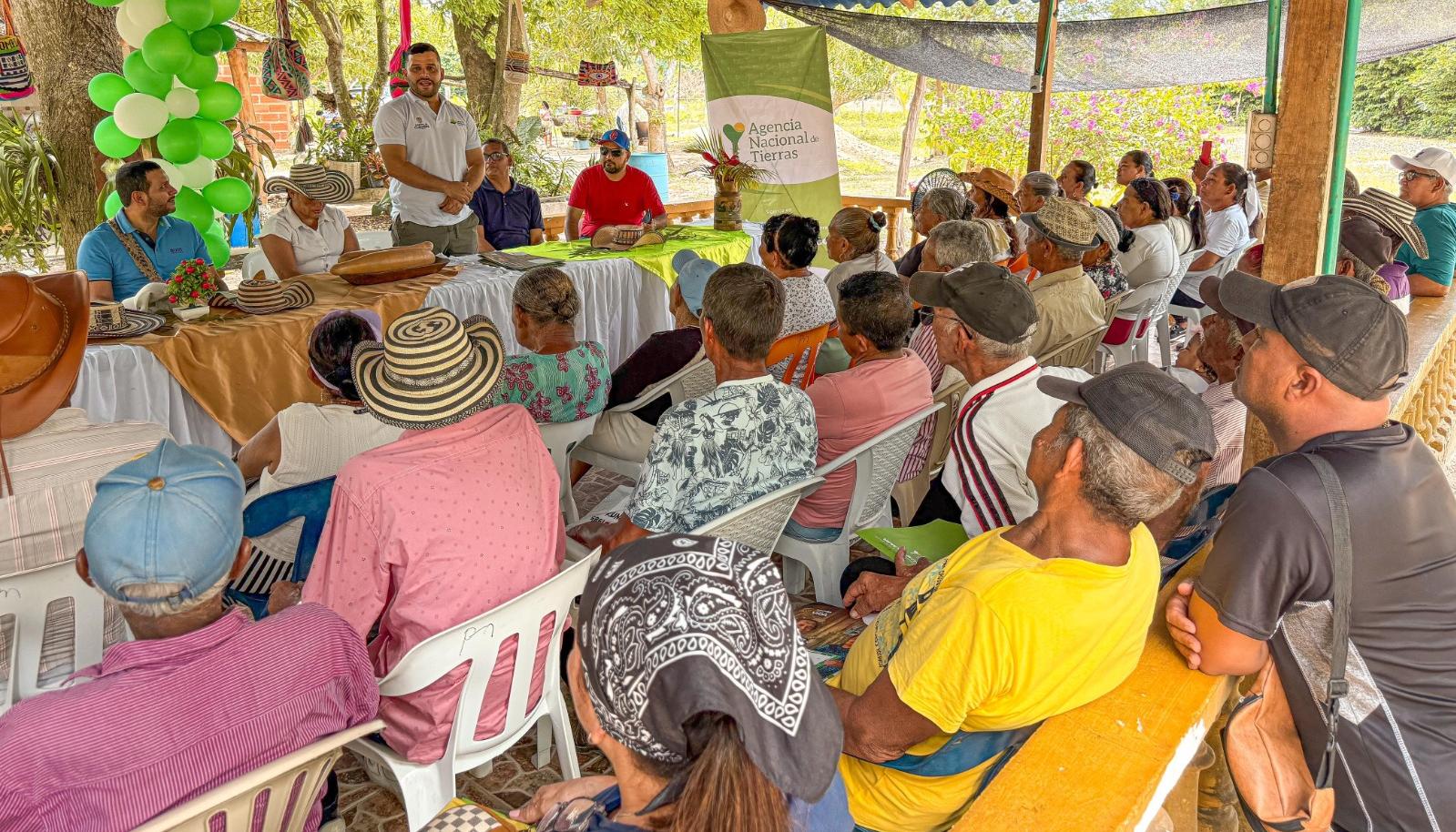 Agencia Nacional de Tierras formalizó propiedad privada de 43 familias campesinas en corregimiento de Cascajal, municipio de Sabanalarga.