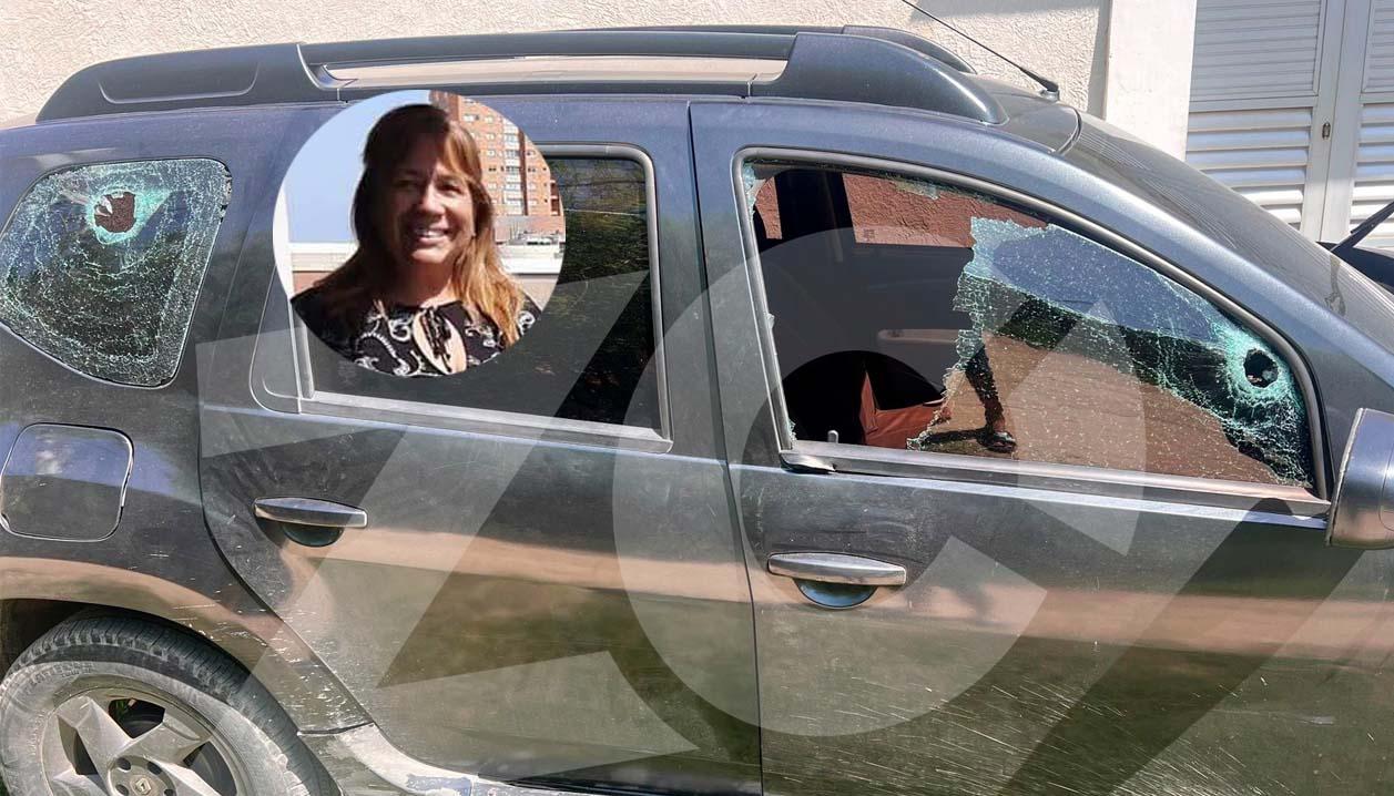 La camioneta impactada y donde se movilizaban las víctimas. 