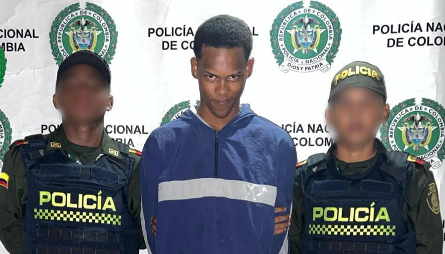 Tenía una orden de captura.