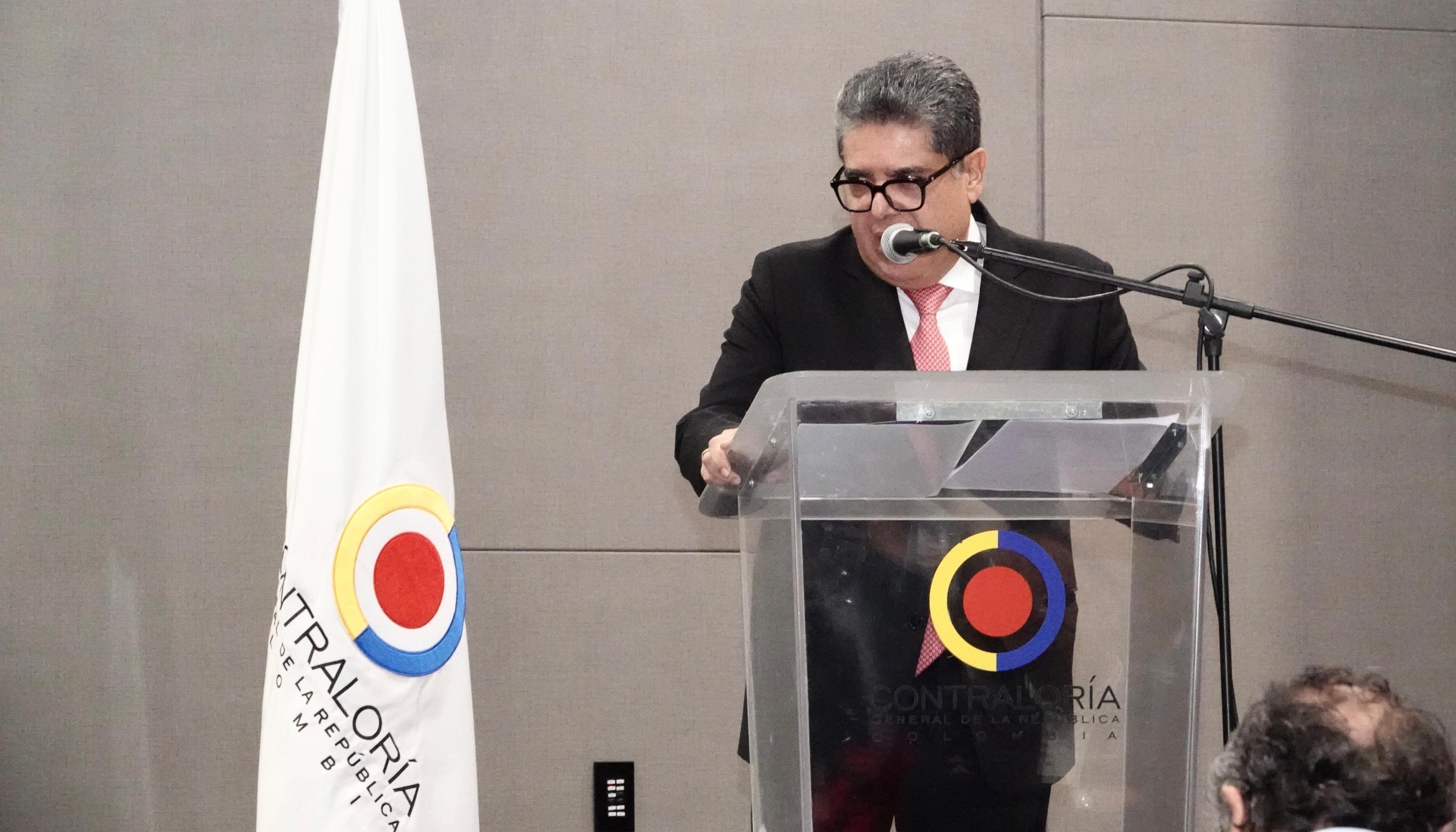 El Contralor General de la República, Carlos Hernán Rodríguez Becerra.