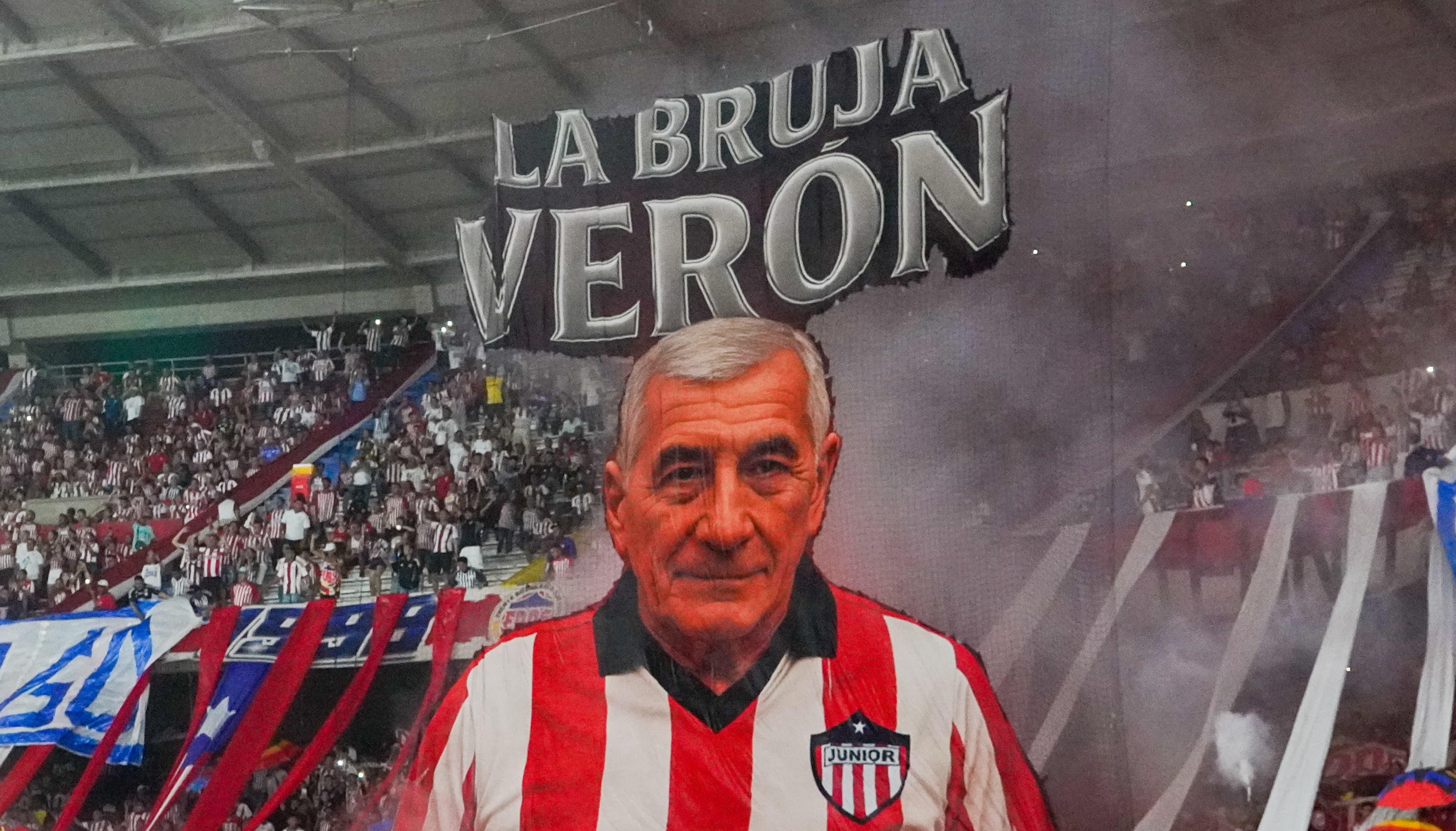 Uno de los homenajes a Juan Ramón ‘La Bruja’ Verón.