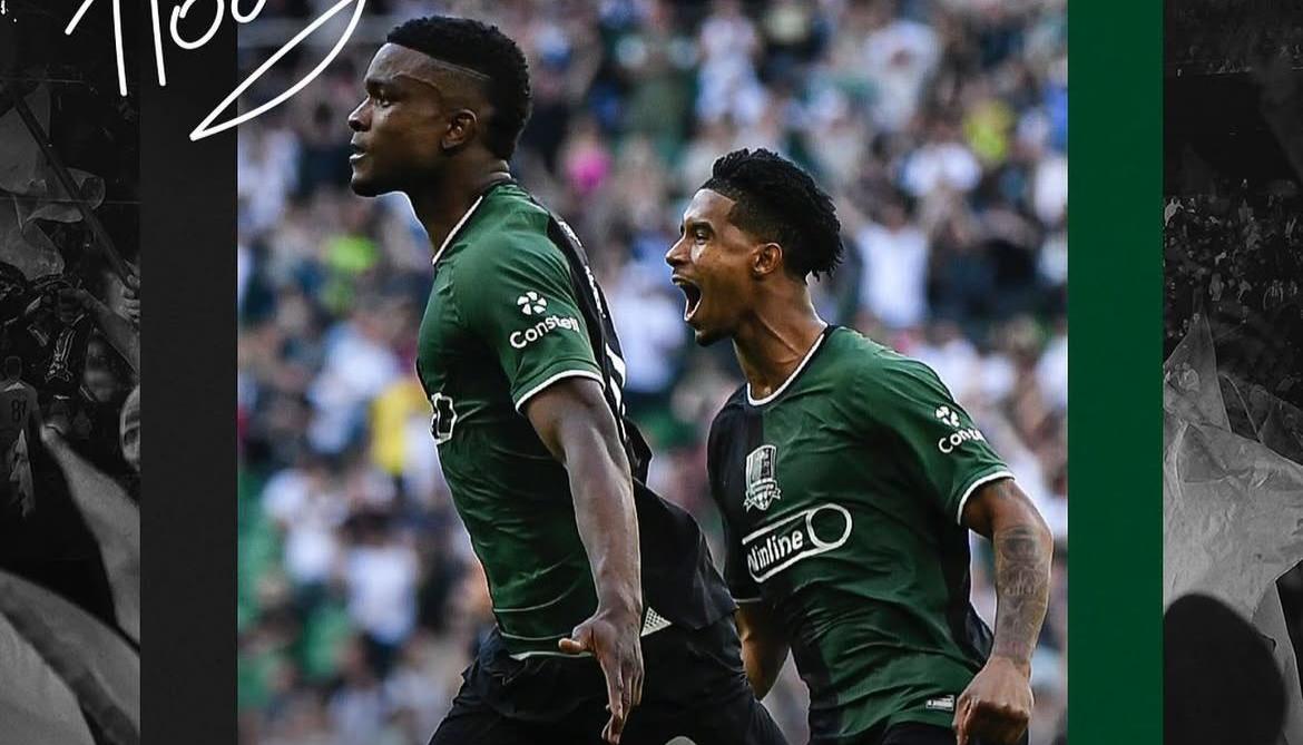 Jhon Córdoba celebrando su gol al Dinamo Moscú este sábado.