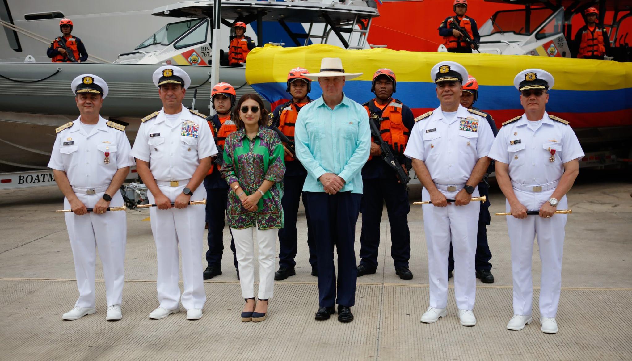 La donación fue formalizada durante ceremonia en la que participaron la Canciller Laura Sarabia y  el encargado de negocios de la Embajada de EE.UU. John McNamara.