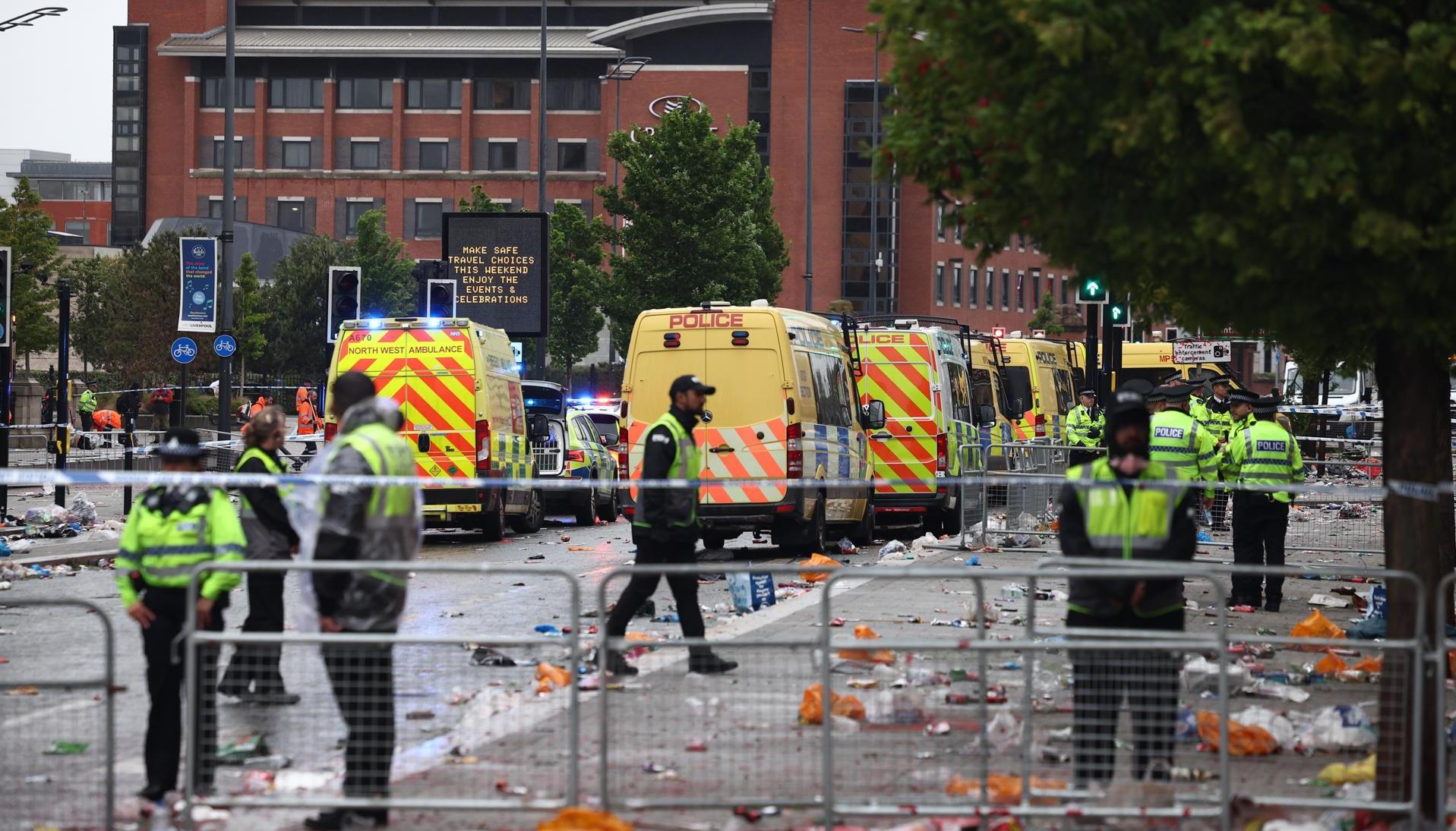 Lugar donde el vehículo colisionó con los seguidores del Liverpool.