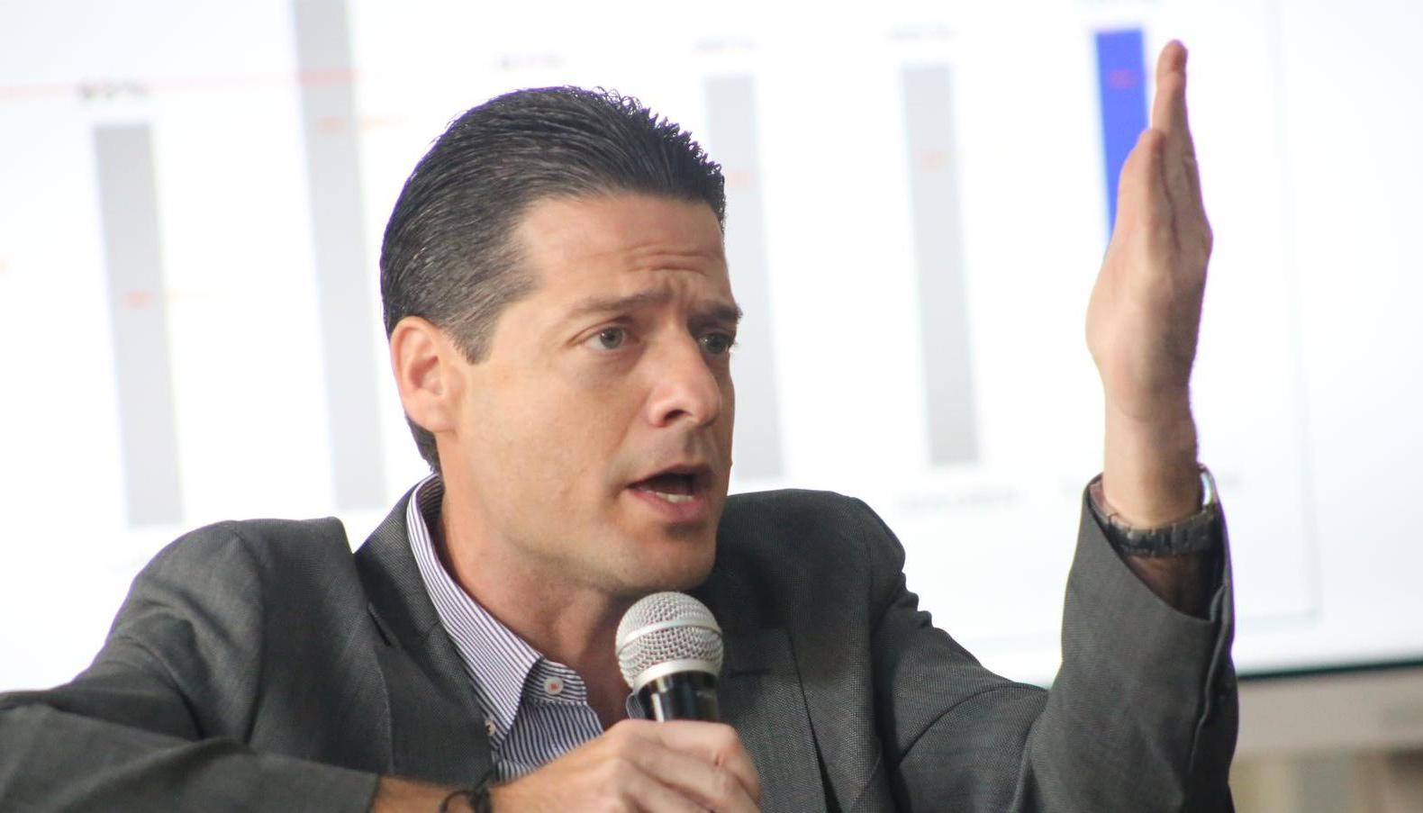 Mauricio Gómez, Senador de la República. 