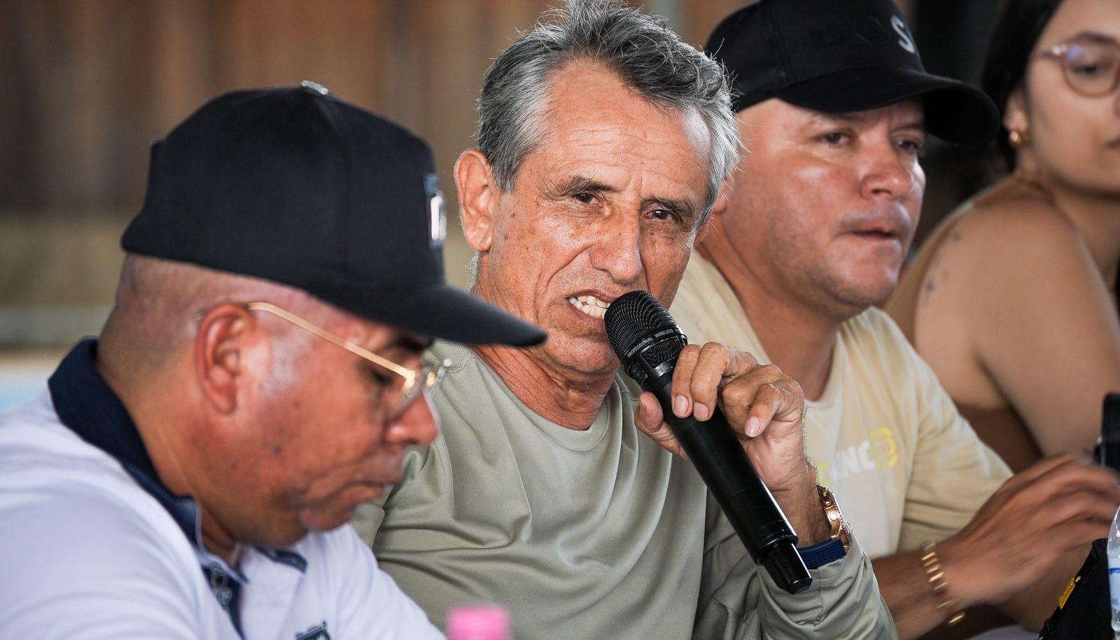 Mesa de diálogo entre el Gobierno y la Coordinadora Nacional - Ejército Bolivariano en Inda Zabaleta, Tumaco, Nariño