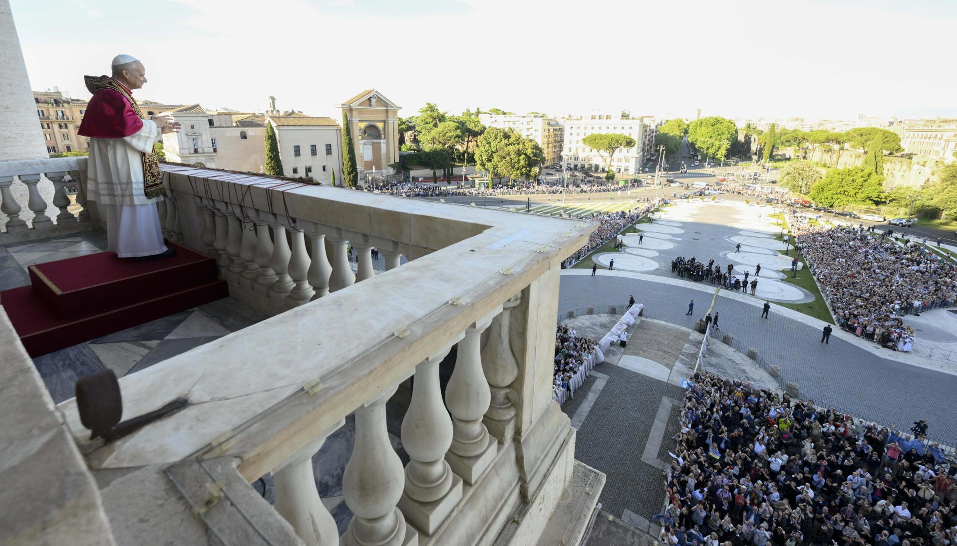 Imagen de la posesión del Papa León XIV en la catedral de Roma. 