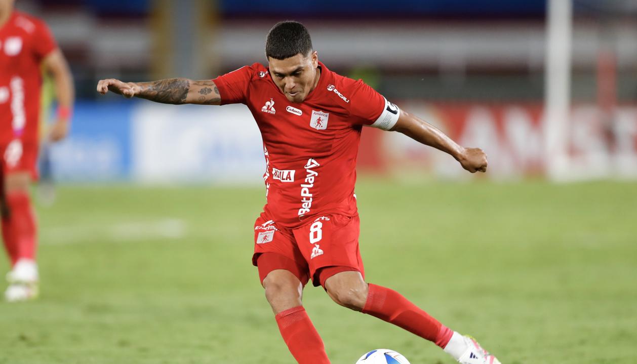 Juan Fernando Quintero durante el partido de la noche de este martes.