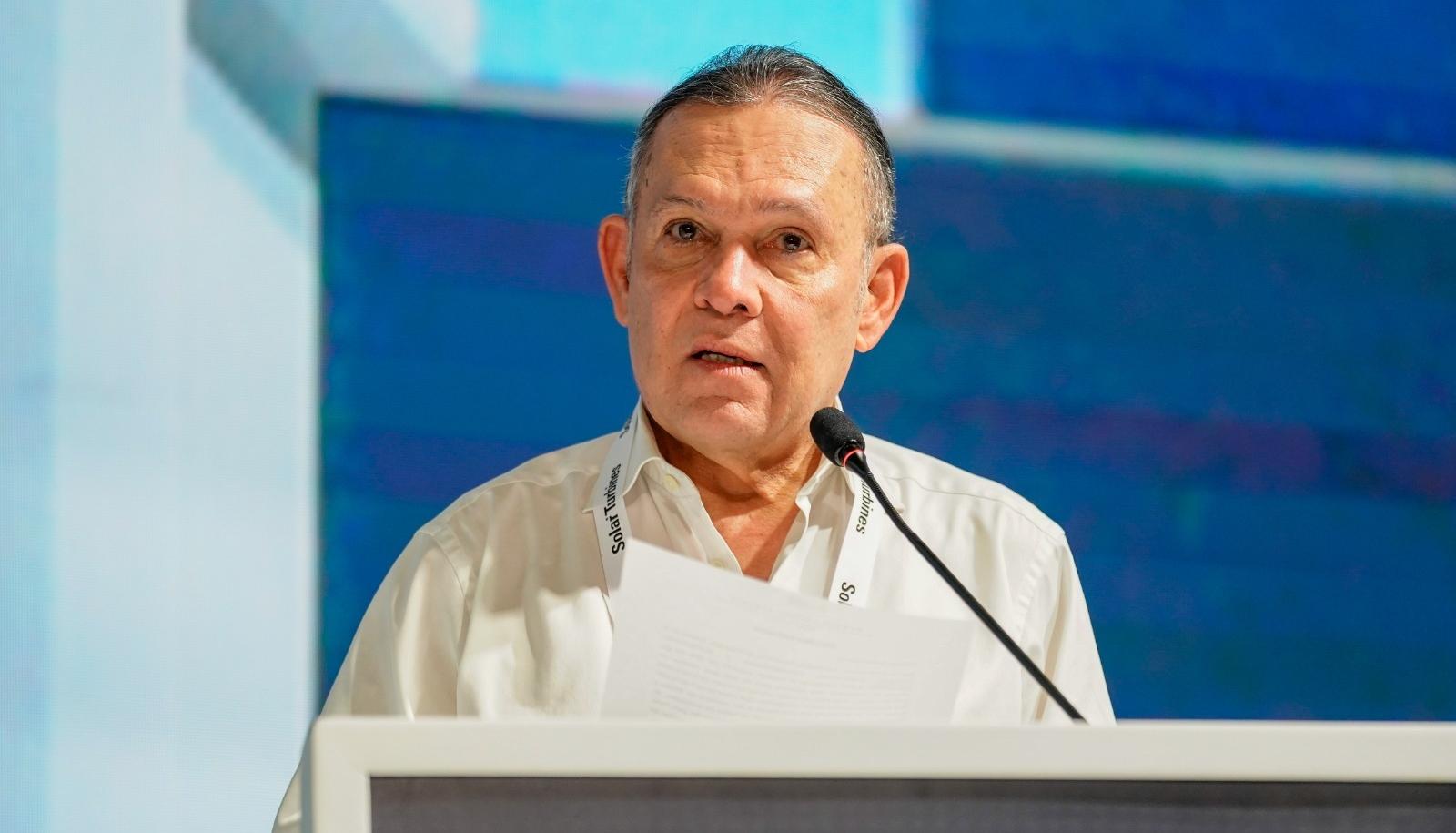 Efraín Cepeda, Presidente del Congreso. 