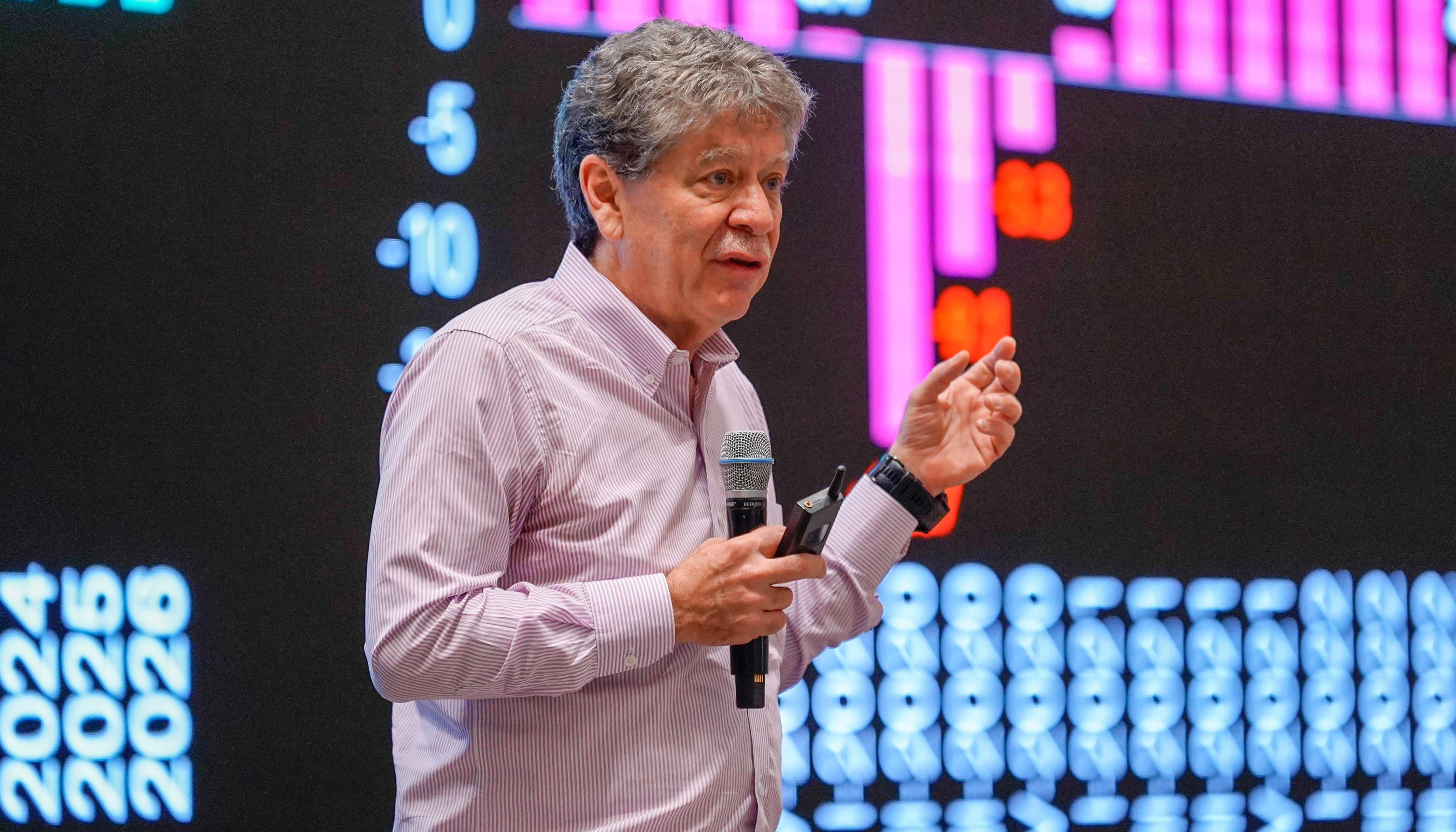 Bruce Mac Master, presidente de la Andi.