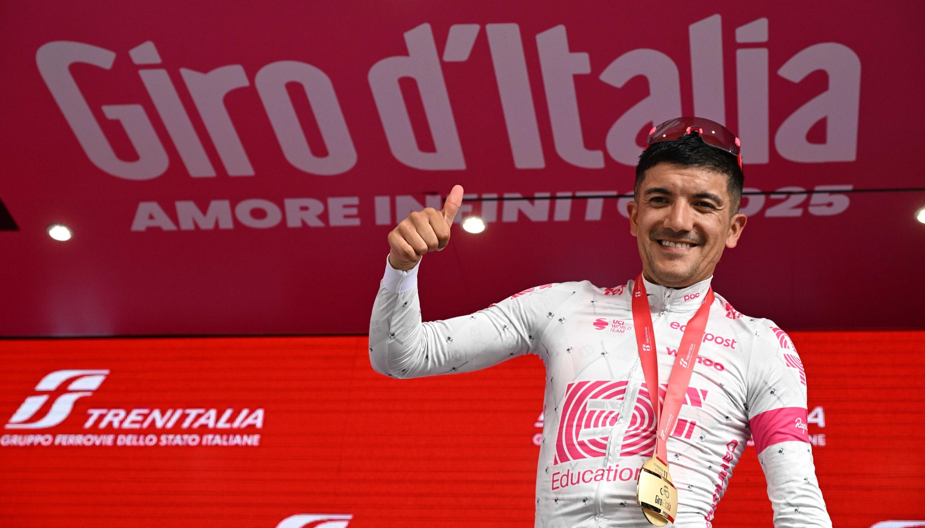Richard Carapaz logró su cuarta victoria de etapa en el Giro de Italia. 