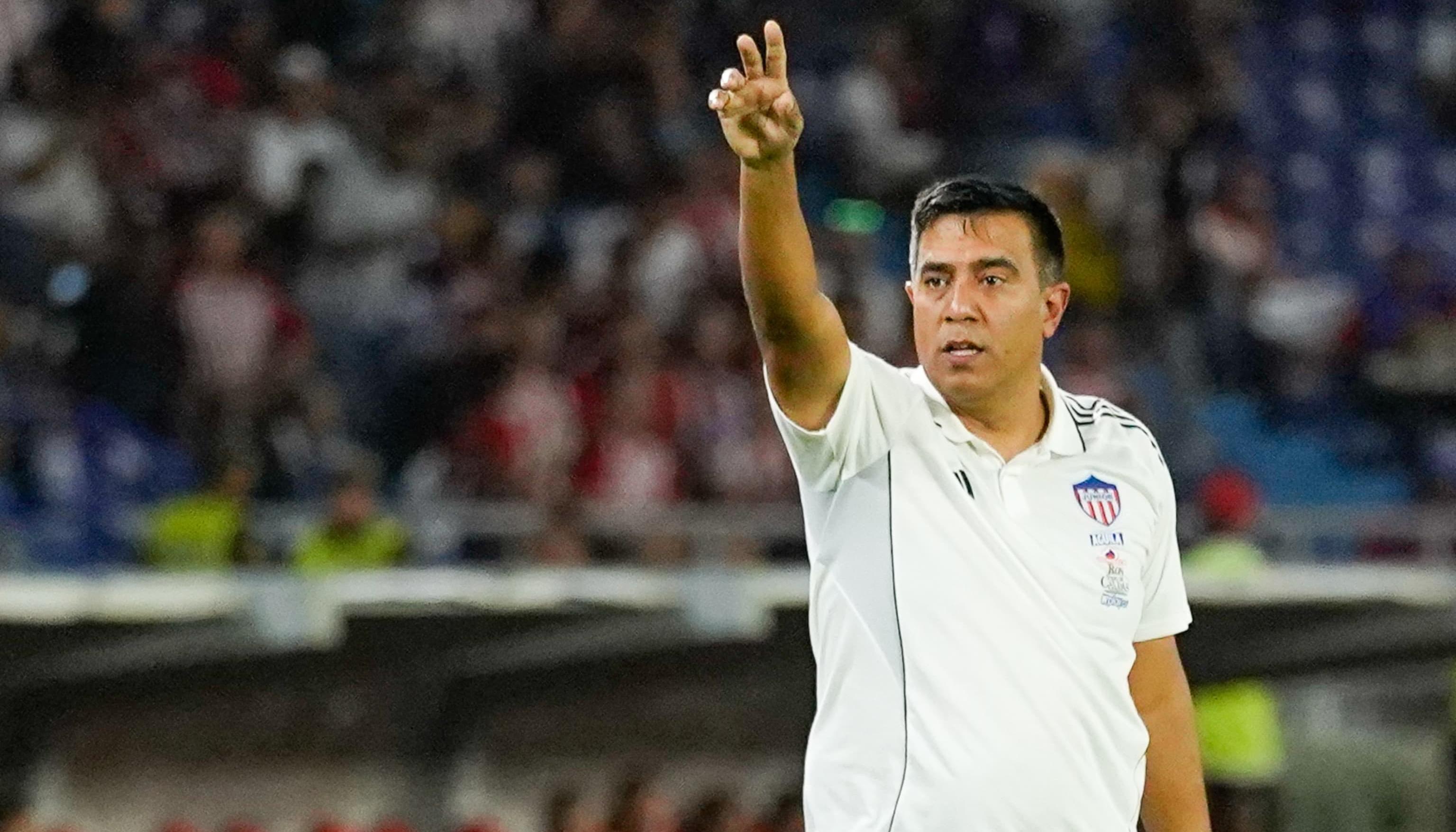 César Farías confía en que Junior dará la pelea en los cuadrangulares. 