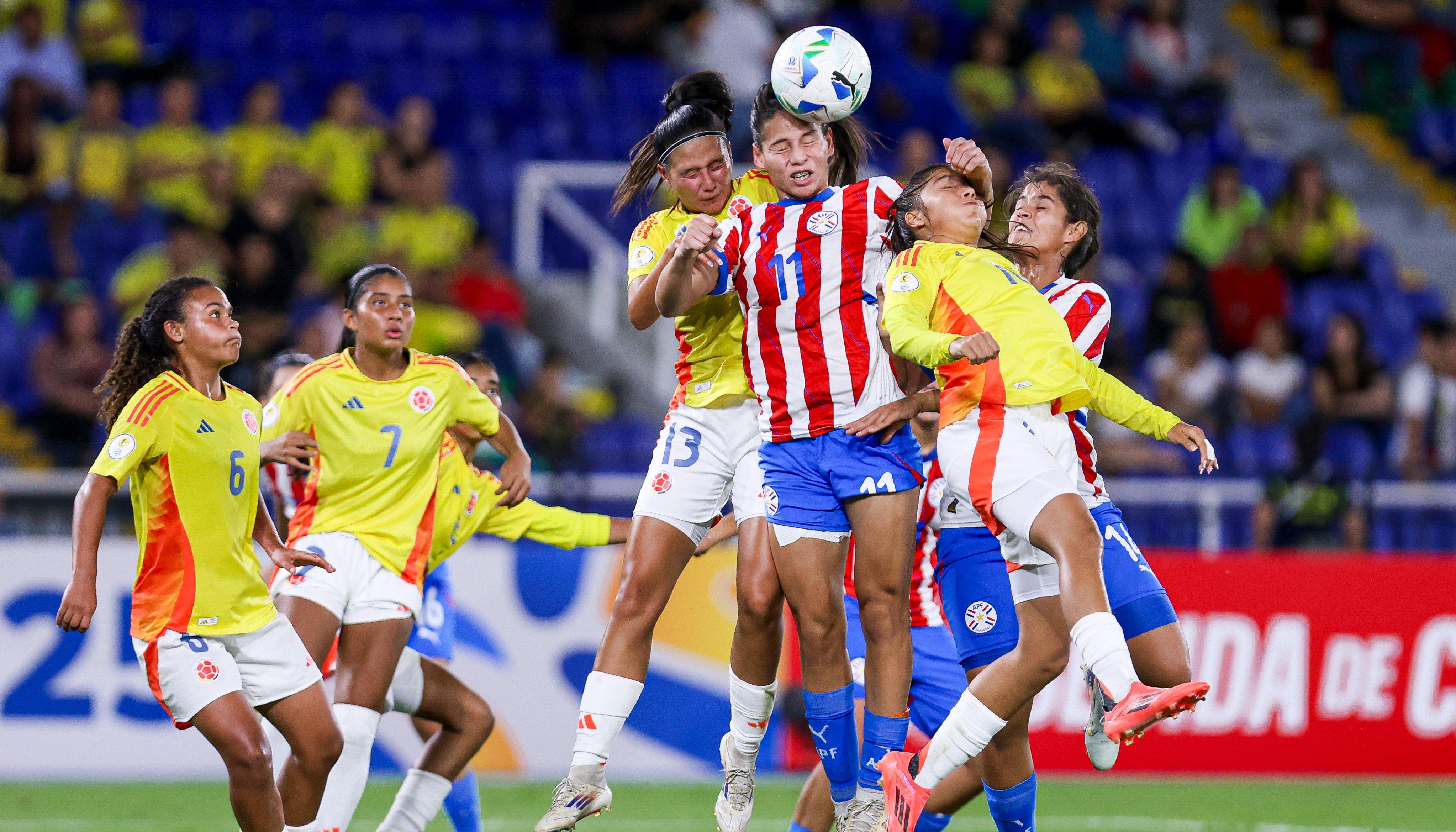 Acción del partido que Paraguay le ganó 1-0 a Colombia, en Cali. 