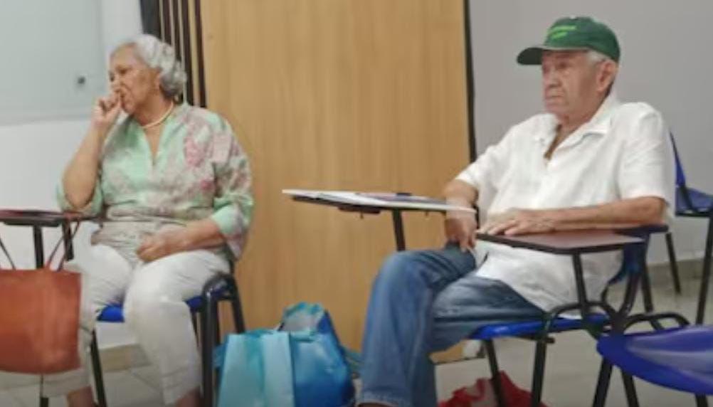  Porfiria Isabel Escorcia Villalba y el médico Roberto Vásquez Camargo