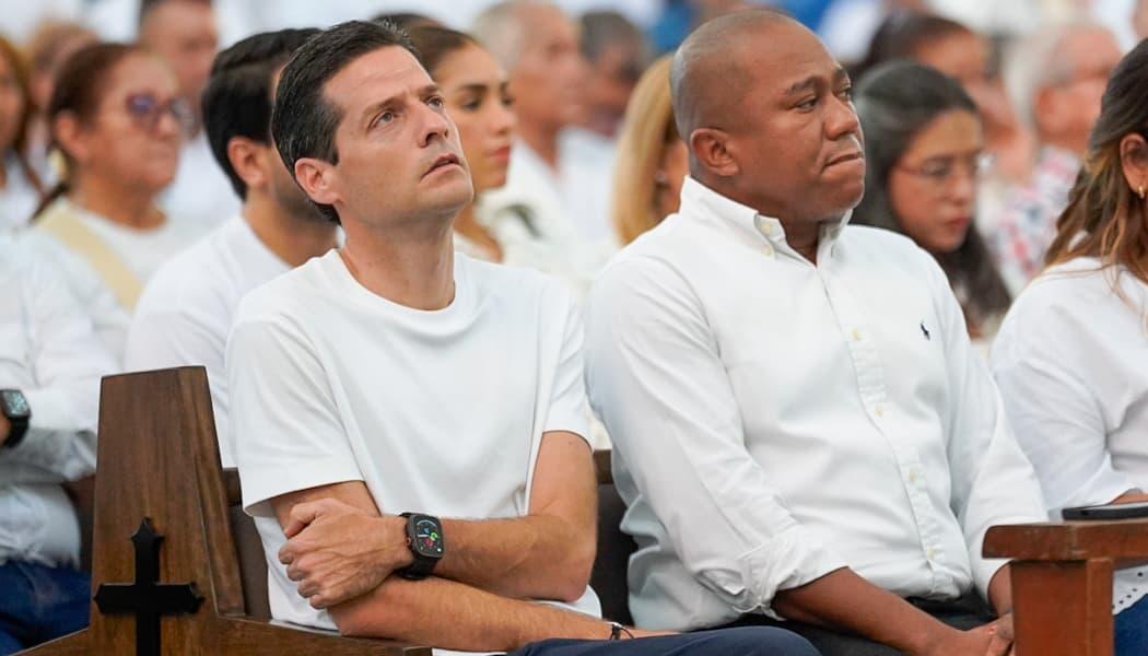 Mauricio Gómez durante la eucaristía en la Catedral Metropolitana.