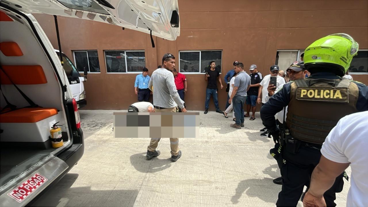 Centro Comercial Muelle del Río, en Alameda. 