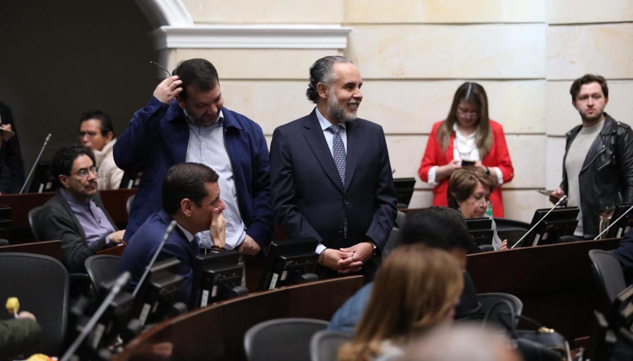 Armando Benedetti, ministro del Interior, en la Plenaria del Senado.