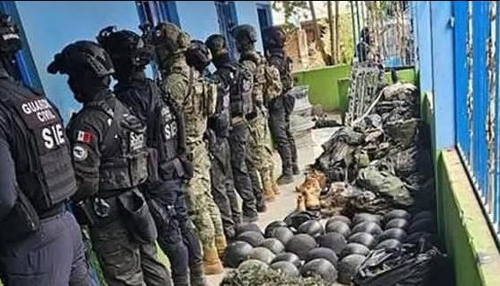 En el operativo fueron incautados armamentos.