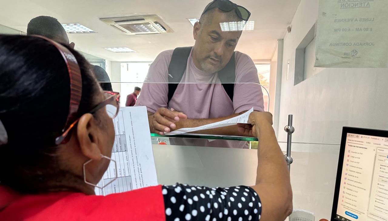Atención de usuarios por parte de AMB Catastro Cartagena.
