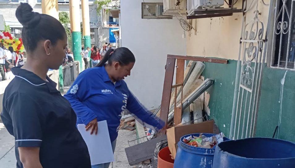 Control del dengue en colegios. 