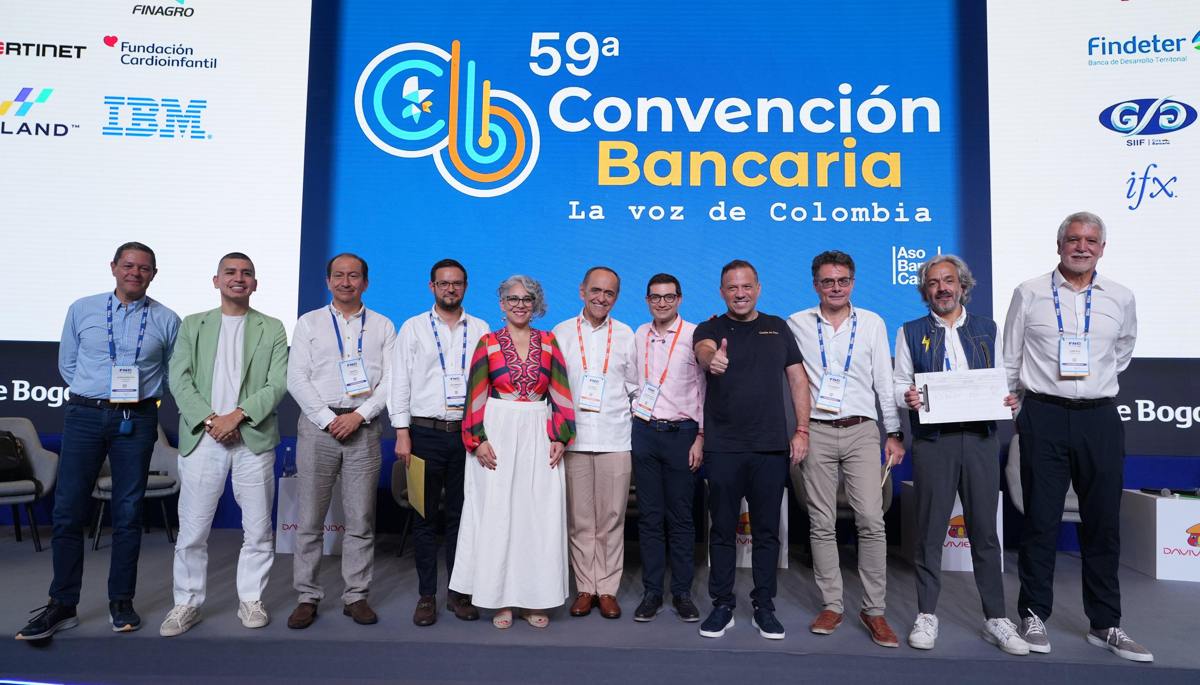 Los candidatos presidenciales en la LIX Convención Bancaria.